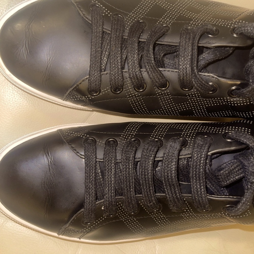 Burberry Black and Brown Low-Top Sneakers with Slip-On Design - Picture 7 of 15